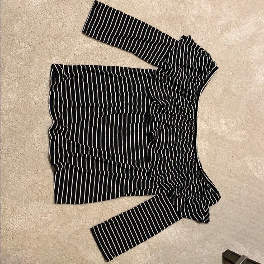 American Eagle off the shoulder top